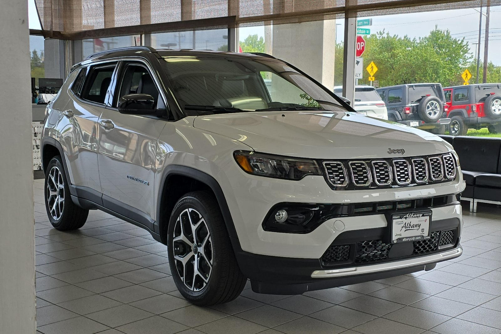 Albany-Chrysler-Dodge-Jeep-Ram-10